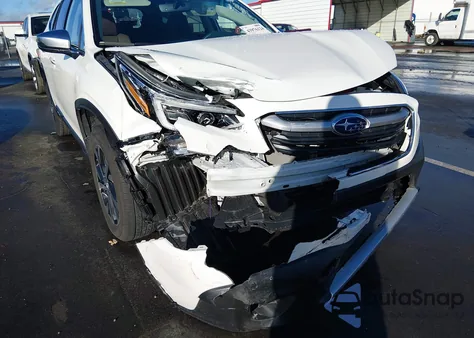 2022 Subaru Outback Touring z USA, uszkodzony, nr VIN 4S4BTAPC8N3214757